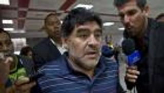 اتهام مارادونا بتزوير جواز سفره