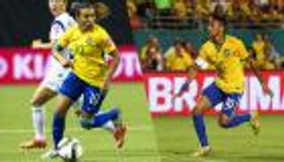 طفل برازيلي يجرد نيمار من قميصه ليضع عليه اسم مارتا