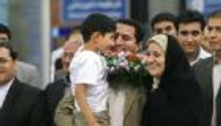 إيران تعدم عالما نوويا بعد 6 سنوات من استقباله بالورود 