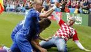 مشجع كرواتي يكشف وجود خلل أمني جديد في يورو