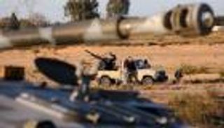 قائد عسكري ليبي: مستشارون فرنسيون يعاونون قواتنا في بنغازي