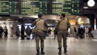 800  موظف بمطار بروكسل يختبرون 