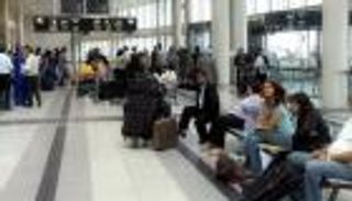 لبنانيون يتداولون قصة طفل فلسطيني اخترق أمن مطار بيروت