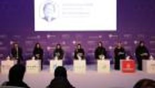 مواهب خليجية تتألق في منتدى المرأة العالمي بدبي