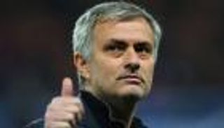 مورينيو يتمنى التوفيق لفيلايني في اليورو