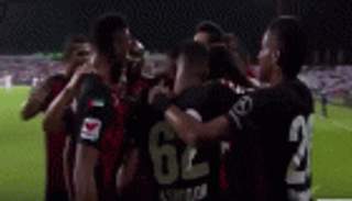 بالفيديو.. الأهلي يهزم العين ويقترب من حسم الدوري الإماراتي