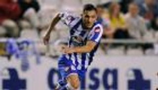 برشلونة يتحول نحو مهاجم ديبورتيفو لاكورونيا