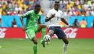 لاعب تشيلسي يرحب ببوجبا بمعايرته بـ