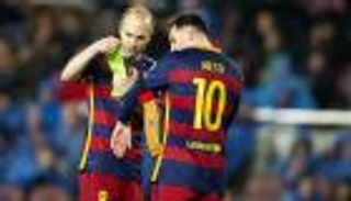 ميسي وإنييستا يتصدران المشهد أمام ريال بيتيس