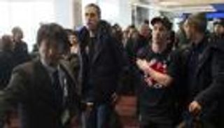 مشجع أرجنتيني يبصق في وجه ميسي