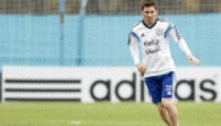 ميسي يتدرب بشكل طبيعي استعدادا للقاء بنما