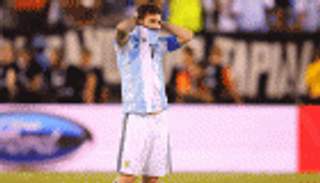 قبل ميسي.. 5 أساطير لم يعانقوا المجد مع منتخبات بلادهم