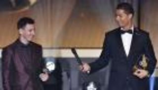 ميسي يتفوق على رونالدو من جديد