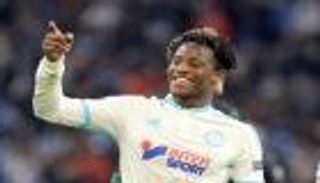 تشيلسي يقترب من ضم باتشواي 