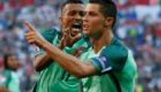 ناني يحفز رونالدو لقيادة البرتغال نحو التقدم في اليورو