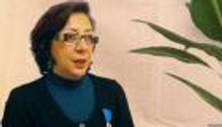 طهران تسجن فرنسية من أصل إيراني بتهمة التجسس