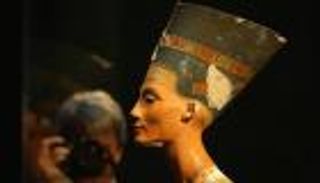وزير الآثار المصري لـ
