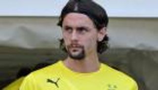 سوبوتيتش لاعب دورتموند يغيب لنهاية الموسم