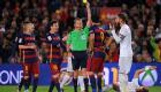 صحيفة مدريدية: سواريز أفلت من الطرد في