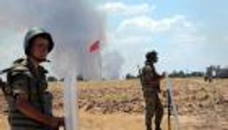 القوات التركية تقصف بالمدفعية مواقع لـ"داعش" في سوريا
