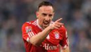 شاهد: ريبيري ينهي صيام 88 يوما بهدف أكروباتي