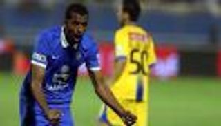 بالفيديو.. ثنائية الزوري تنقذ صدارة الهلال للدوري السعودي