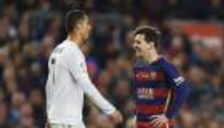 صحيفة كتالونية تشيد بلفتة ميسي مع رونالدو