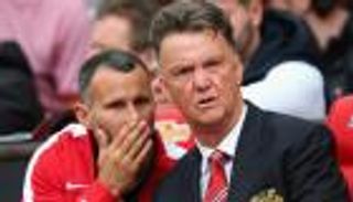 شباب يونايتد يستنجدون بجيجز للتخلص من "الجد" فان جال