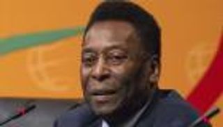 وفاة بيليه.. شائعة عربية ونفي عالمي