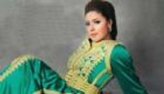 بالفيديو .. فنانة مغربية تستفز الجمهور بحفل زواج لكلبتها
