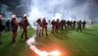 العنف يُلغي قمة الدوري اليوناني