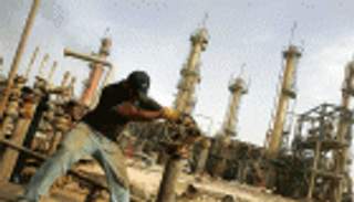 السجن 3 أعوام للاجئ سوري في النمسا.. والسبب نفط داعش