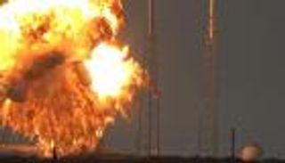 بالفيديو.. انفجار قمر 