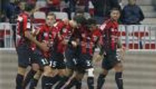 نيس يتخطى مونبلييه وينفرد بالمركز الخامس في الدوري الفرنسي