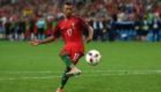 ناني سادس برتغالي ينضم لفالنسيا آخر 5 مواسم