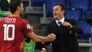 إنريكي يرحب بضم توتي على طريقة لارسون