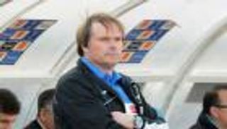 وفاق سطيف الجزائري ينهي مهام مدربه السويسري جيجر