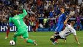 نوير لا يخشى مواجهة جريزمان أو جوارديولا