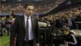 النيران الصديقة تهدي "نيفيل" النقطة الأولى مع فالنسيا