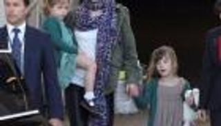 طبيب المشاهير يكشف أسرار "الحمل الكاذب" و"الأم الفندقية"