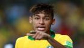 بالفيديو.. نيمار يشتبك مع مشجع بعد الذهبية الأوليمبية