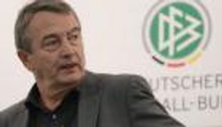 لجنة القيم بالفيفا تعاقب رئيس الاتحاد الألماني السابق