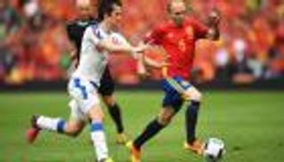 إنيستا: منتخبنا قادر على هزيمة الجميع