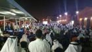 عمال النفط بالكويت يلوحون بإضراب.. و