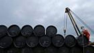 النفط يواصل الهبوط بعد قفزة قوية في المخزونات الأمريكية 