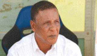 مدرب بجاية الجزائري يعلن الرحيل رغم التأهل الإفريقي