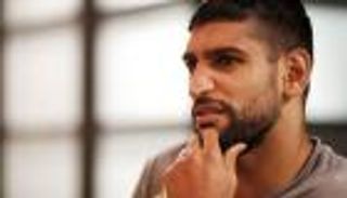 الملاكم أمير خان يواصل الاختباء من كيل بروك !