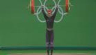 المصرية سارة تدخل تاريخ العرب في رفع الأثقال