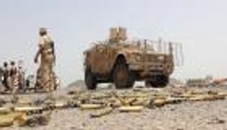 محللون: توقعات بانضمام مئات آخرين إلى الجيش الوطني اليمني