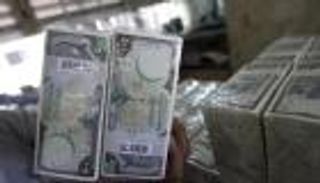 الليرة السورية تنهار أمام الدولار بنحو 6%